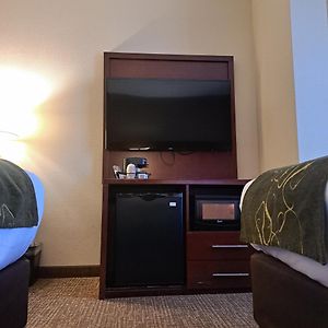 Queen Suite Two Queen Beds Non-Smoking